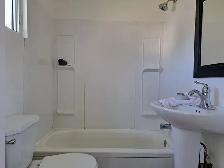 Centrally located 2 bedroom, 2 bathroom unit w/ parking - Photo 14