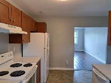 Bright & spacious 2 bedroom upper unit, minutes to PRHC - Photo 2