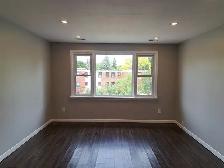 Bright & spacious 2 bedroom upper unit, minutes to PRHC - Photo 5