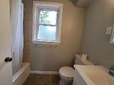 Bright & spacious 2 bedroom upper unit, minutes to PRHC - Photo 8