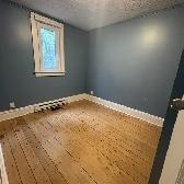 16 COTTAGE ROAD - UPPER&LOWER UNITS AVAILABLE NOW! LAUNDRY INCL - Photo 4