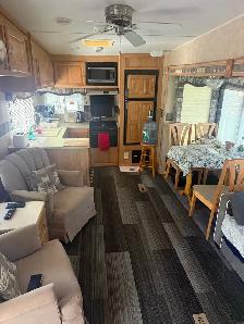 2009 5th wheel Triler - Photo 5