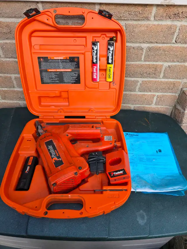 Paslode Impulse Cordless Framing Nailer Battery Charger & 3 Fuel