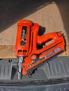 Paslode Impulse Cordless Framing Nailer Battery Charger & 3 Fuel - Photo 4