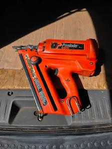 Paslode Impulse Cordless Framing Nailer Battery Charger & 3 Fuel - Photo 5