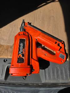 Paslode Impulse Cordless Framing Nailer Battery Charger & 3 Fuel - Photo 6