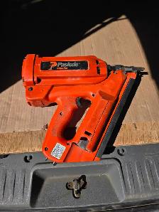 Paslode Impulse Cordless Framing Nailer Battery Charger & 3 Fuel - Photo 7