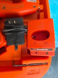 Paslode Impulse Cordless Framing Nailer Battery Charger & 3 Fuel - Photo 8