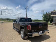 2017 GMC Sierra 1500 SLT Crew Cab - Photo 3