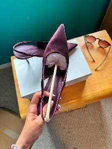 BRAND NEW Charles & Keith Heels size 38 - Maroon/ Plum Satin - Photo 2