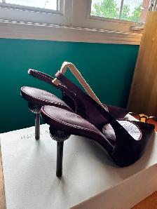 BRAND NEW Charles & Keith Heels size 38 - Maroon/ Plum Satin - Photo 3