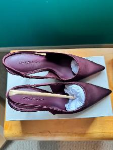 BRAND NEW Charles & Keith Heels size 38 - Maroon/ Plum Satin - Photo 5