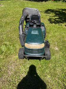 Ride on Mower - Photo 2