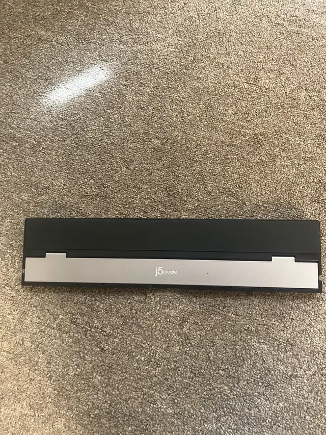 J5Create JCD543 13-in-1 Triple Display Support Docking Station