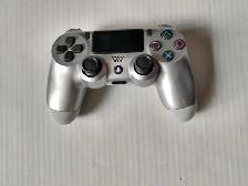 SILVER OFFICIAL SONY PLAYSTATION 4 WIRELESS CONTROLLER FOR PS4 - Photo 2