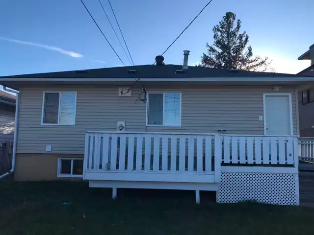 BANFF TRAIL, 2BR 1BATH BASEMENT CLOSE TO LRT& UNIVERSITY