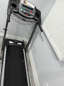 treadmill - Photo 2