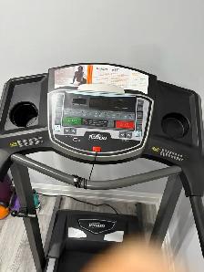 treadmill - Photo 3