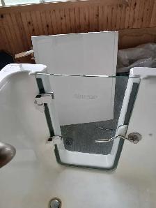 Walk in Tub with seat - Photo 3