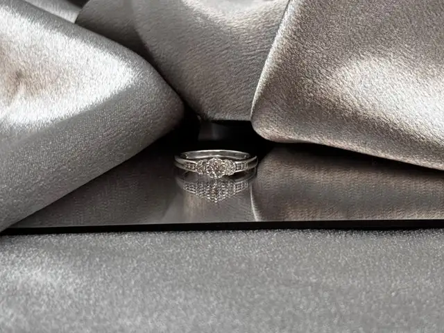 10KT White Gold Flower Shape Diamond Engagement Ring $595