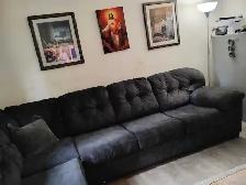large dark sectional - Photo 2