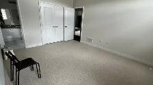 One Master bedroom for rent in Sharon, East Gwillimbury - Photo 3