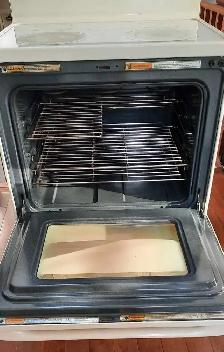 Electric Stove - Photo 2