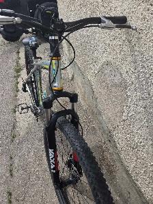GT Mountain Bike - Photo 4