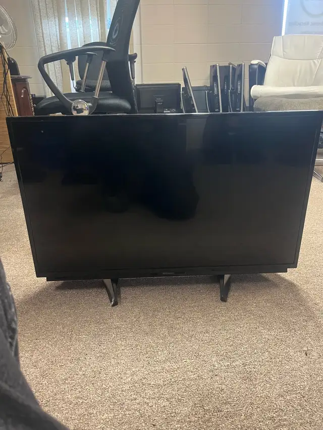 Sharp 32" LC-32LB480U TV