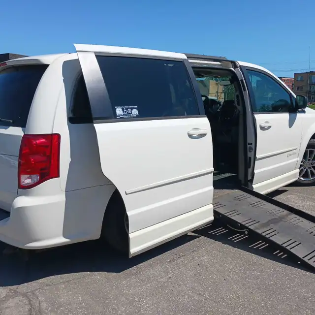 Wheelchair adapted 2013 Dodge Grand Caravan SE ADAPTED