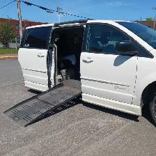 Wheelchair adapted 2013 Dodge Grand Caravan SE ADAPTED - Photo 2