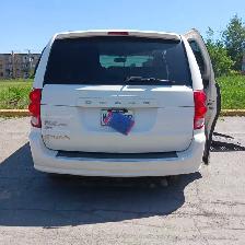 Wheelchair adapted 2013 Dodge Grand Caravan SE ADAPTED - Photo 3