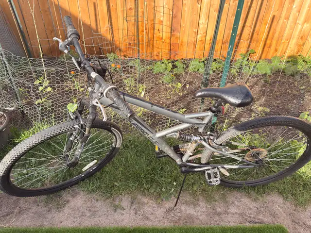 supercycle 27.5 adult bike