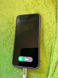 Unlocked Samsung s23 128gb with case, great condition - Photo 2
