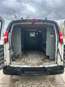 2011 Chevrolet Express AWD - Photo 8