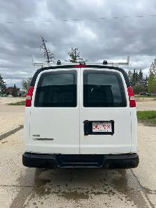2011 Chevrolet Express AWD - Photo 9