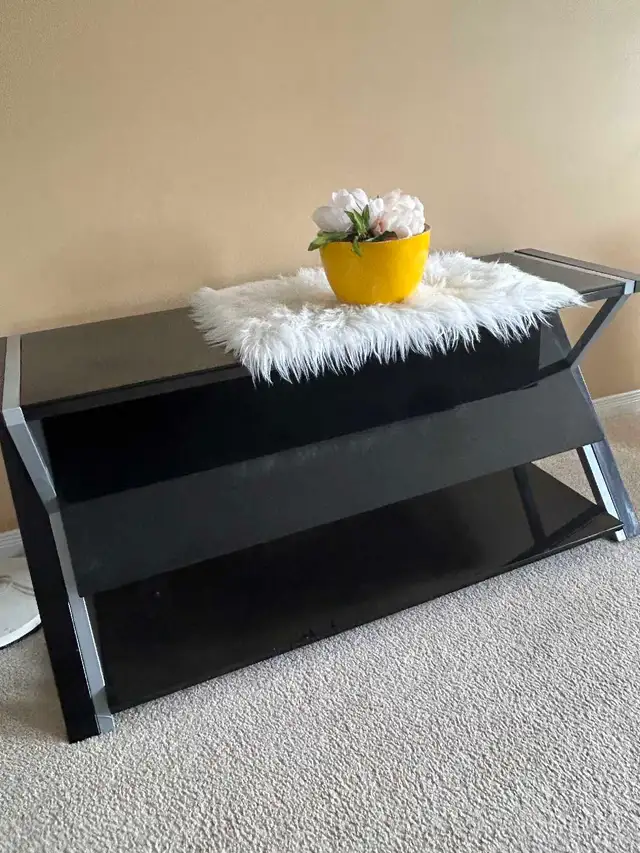 Table de TV ou autres  negociable
