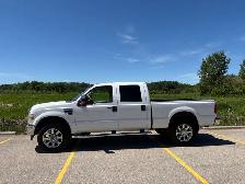 2008 Ford F350. WITH TRAILER. V10 Gas. 6.8 L, Super Duty Lariat.