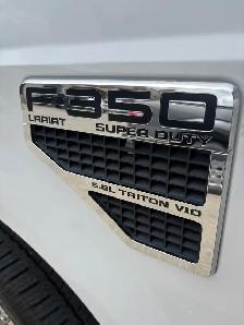 2008 Ford F350. WITH TRAILER. V10 Gas. 6.8 L, Super Duty Lariat. - Photo 9