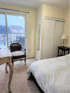 Beautiful Room for rent on 3rd floor - York U - Subway Line - Photo 2