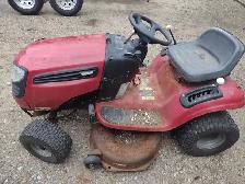 Tracteur a gazon CRAFTSMAN 21 hp 42'' de coupe pour pieces - Photo 2
