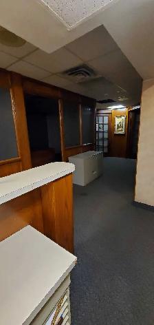 Omvic Approved-No lease-All inclusive- Month to Month - Photo 4