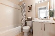 4br 3 Bath w/Cozy Patio South Surrey Whiterock - Photo 18