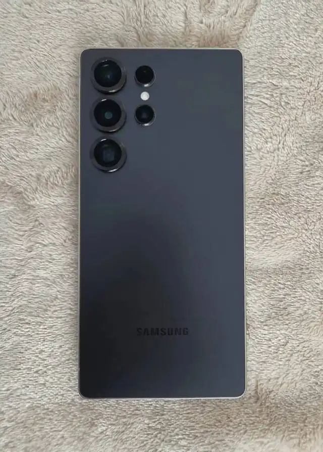 Samsung Galaxy s25 Ultra 512GB en excellent état