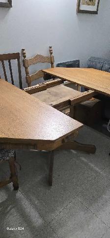 Table de cuisine en chêne. - Photo 2