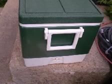 COLEMAN 38 QUART VINTAGE COOLER-GREEN STEEL SIDES- $40 - Photo 3