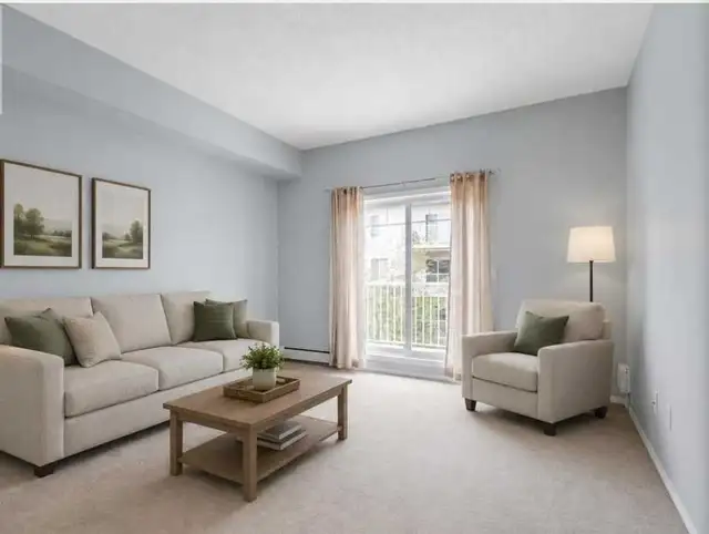 NEWLY PAINTED APARTMENT!