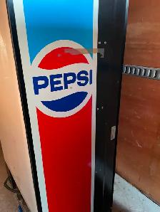Vending Machine - Photo 2