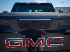 2025 GMC Sierra 1500 AT4X - Power Sunroof | Rain Sensing Wipers - Photo 18