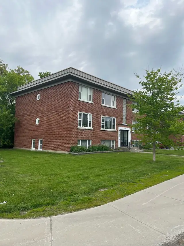 2 Bed -Westboro - July 1